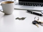 استیکر موبایل مدل لبیک