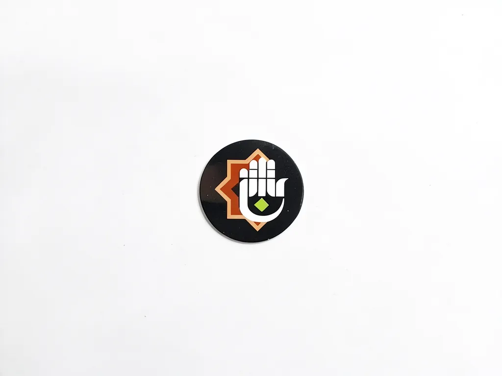استیکر موبایل طرح دست استیکر موبایل طرح دست